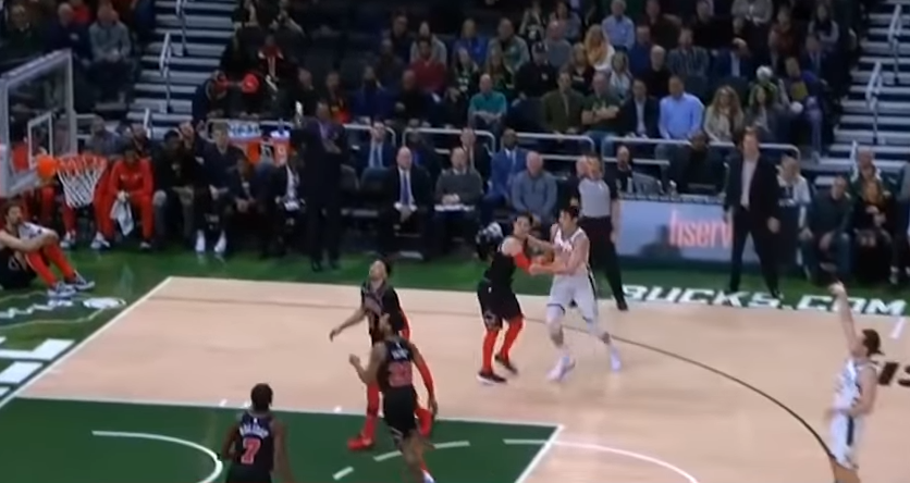 Bucks triumfojnë ndaj Bulls (VIDEO)