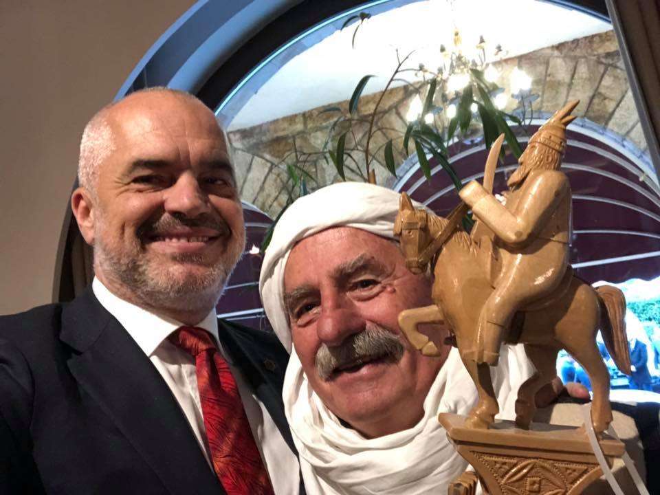 Edi Rama: Xhamadani vija-vija, është Kosova është Shqipëria ?????