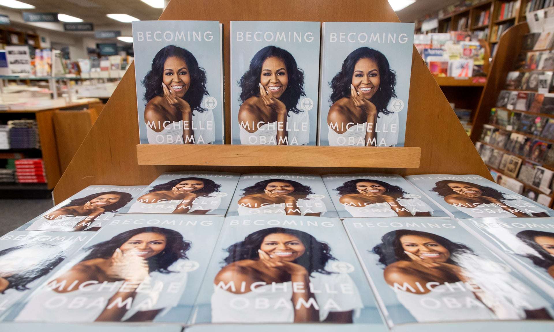 “Becoming” nga Michielle Obama, libri më i shitur i vitit