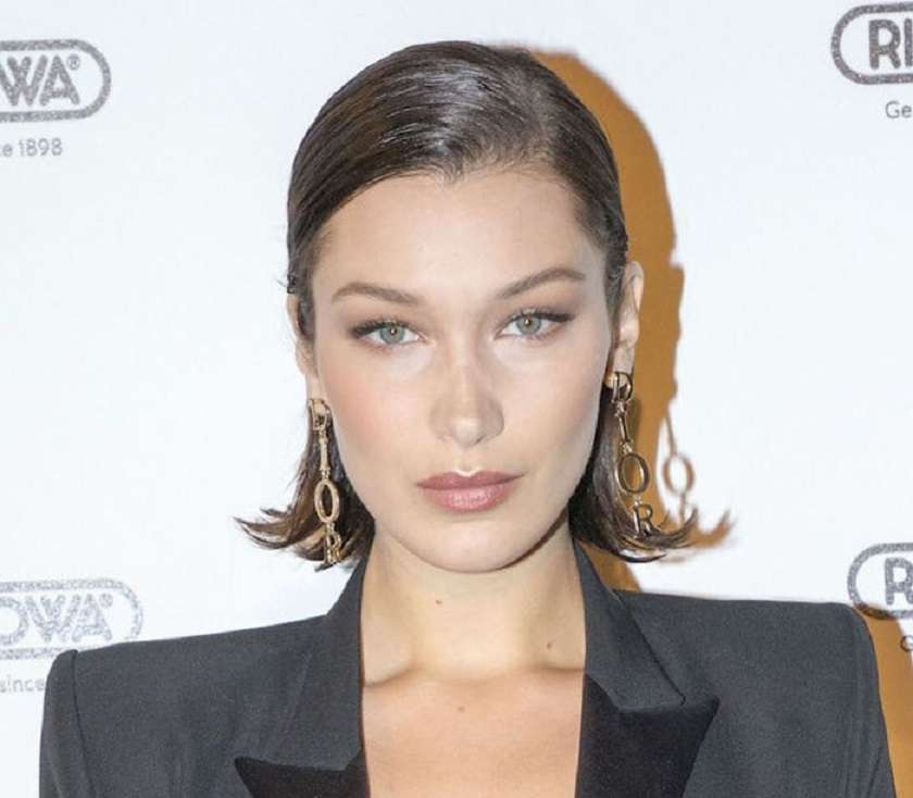 Bella Hadid me shumë stil rrugëve të New York-ut
