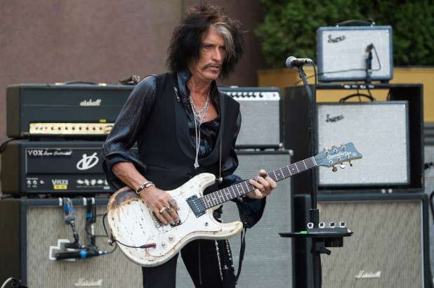 Joe Perry i Aerosmith anulon turneun pas vizitës së fundit në spital