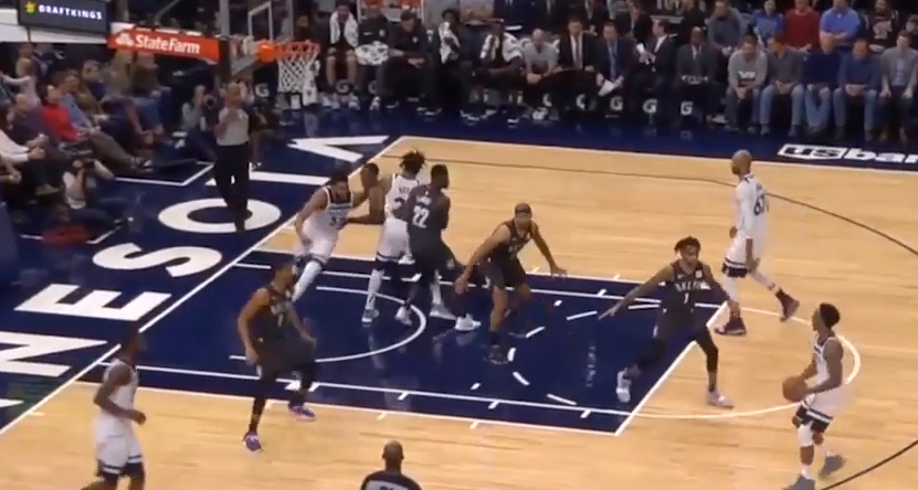 Butler shkon por Minnesota fiton (VIDEO)