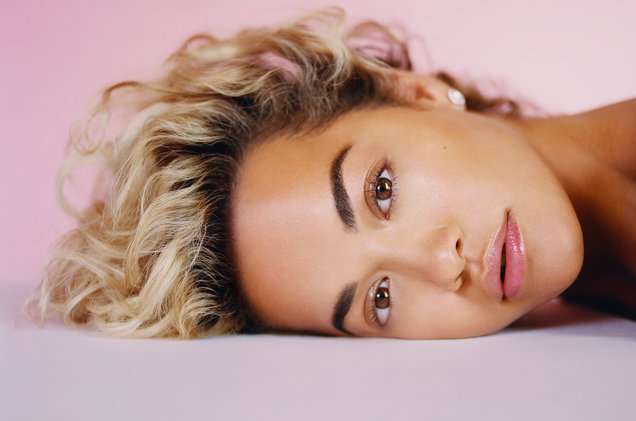 Edhe Rita Ora preket nga gripi