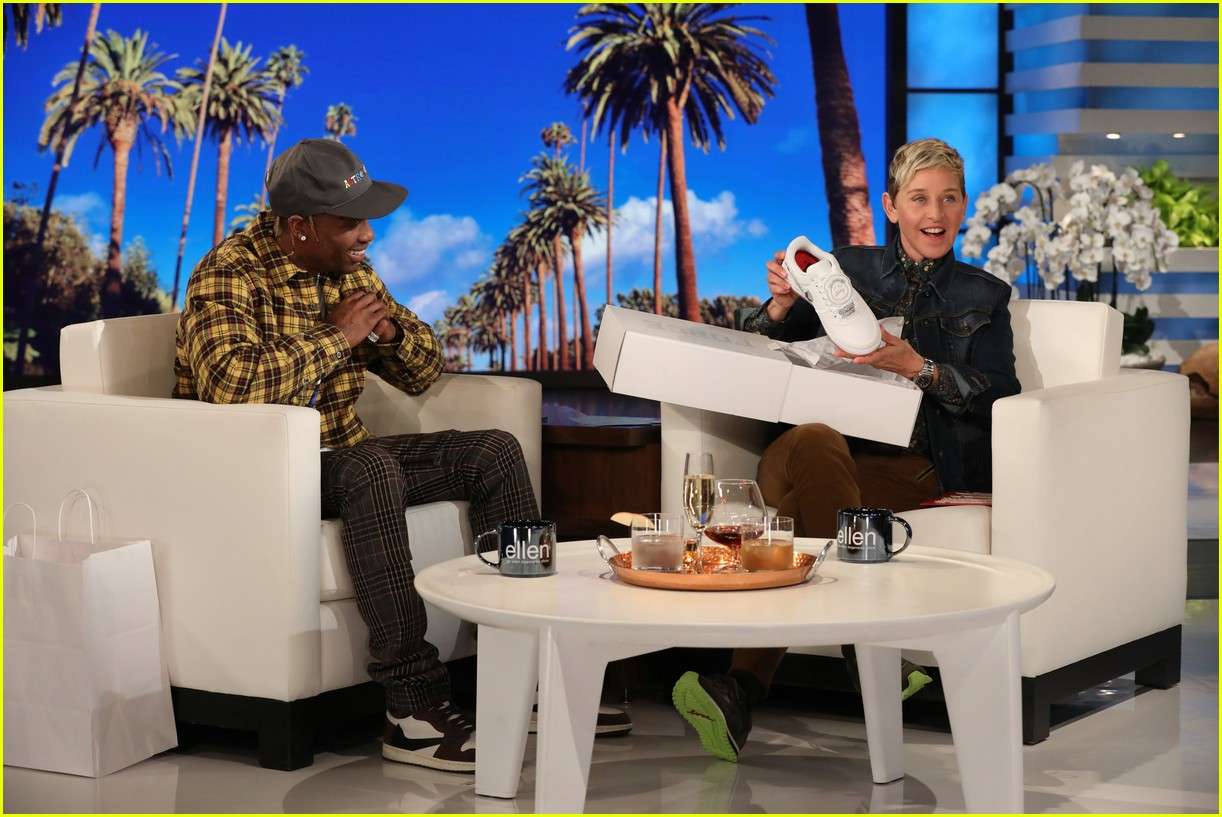 Travis Scott flet për vajzën e tij Stormi