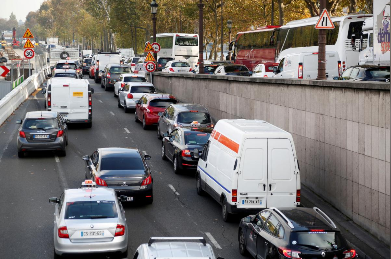 Në Paris ndalohen për qarkullim makinat e vjetra me naftë