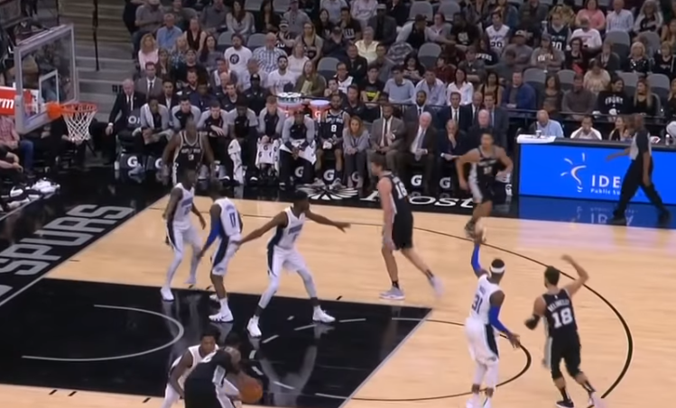 Spurs befasohen në shtëpi (VIDEO)