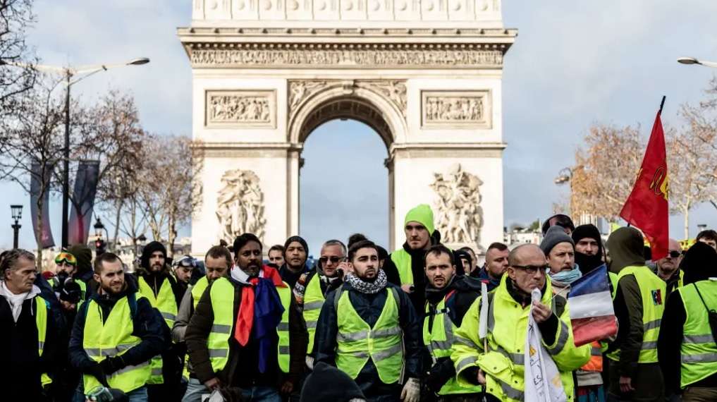 'Rroba tetë euroshe' që u bë simbol i protestës