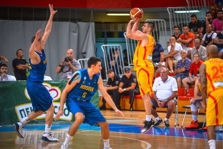 Maqedonia mposhtë Kosovën në basketboll