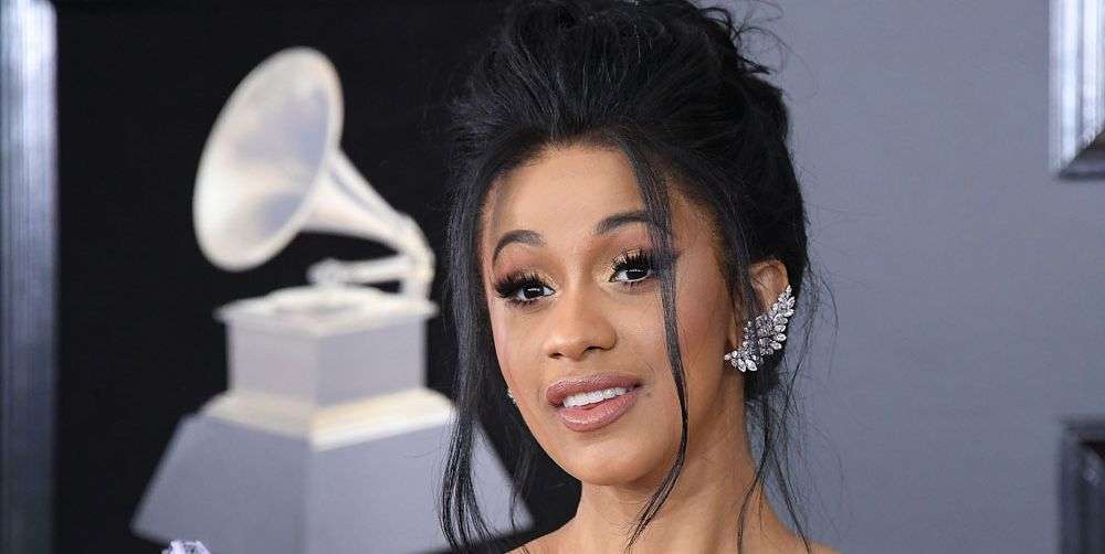 Cardi B emocionohet ne gjykatë kur kupton se është nominuar në “Grammy”(VIDEO)