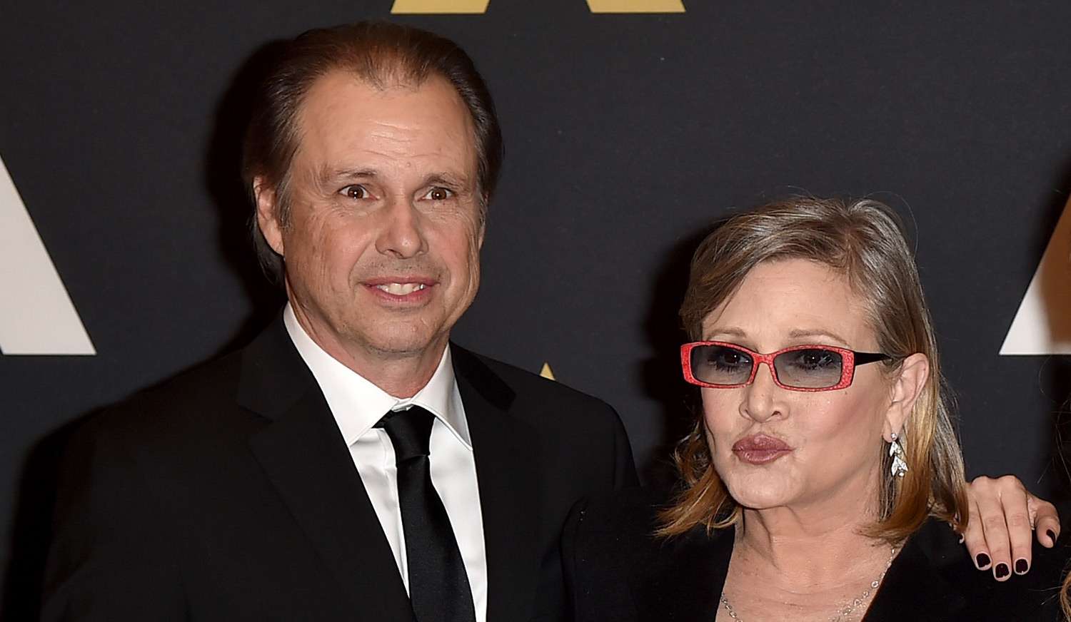 Vëllai i Carrie Fisher thotë se ka gjëra të papublikuara nga aktorja