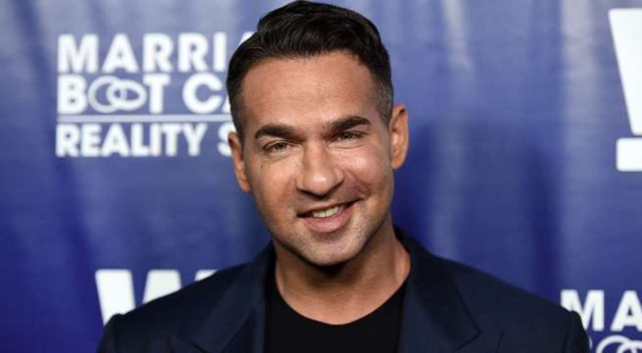 Mike Sorrentino festoi Krishtlindjet para burgut