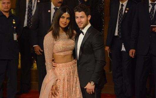 Priyanka Chopra merr pjesë në dasmën e bijës së milionerit indian