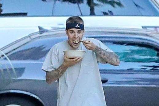 Justin Bieber me pjatë, rrugëve të qytetit