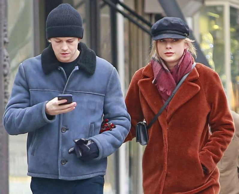 Joe Alwyn e cilëson lidhjen me Taylor Swift si 'normale'