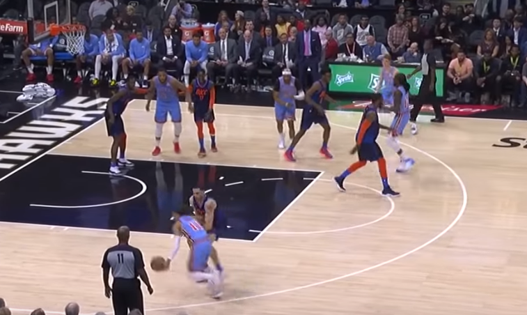 Hawks befasojnë OKC-në (VIDEO)