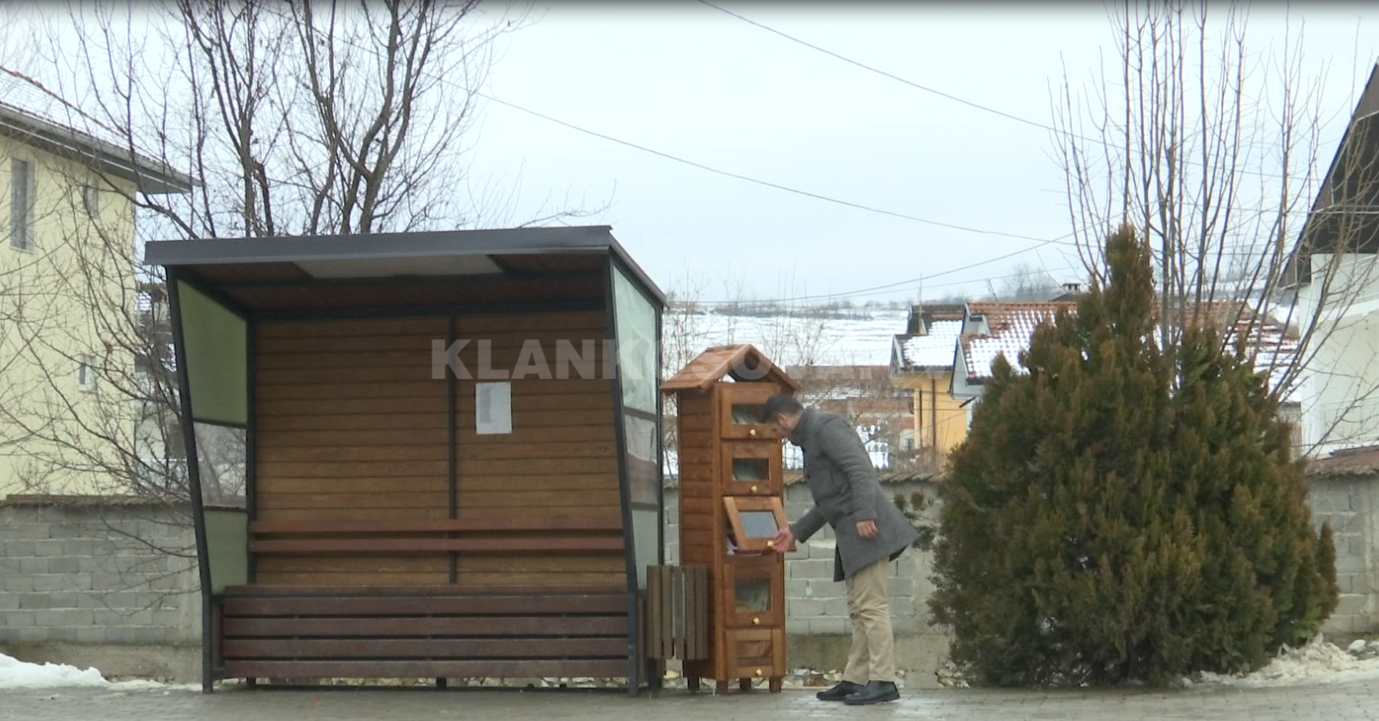 Dobërçanasi ndërton këmbimore librash (VIDEO)