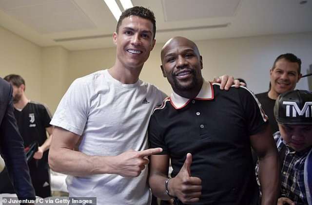 Ronaldo-Mayweather, kur kampionët e mëdhenj festojnë së bashku
