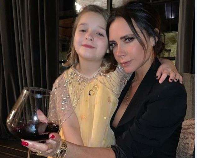 Victoria Beckham merr këshilla nga vajza e saj për dizajn