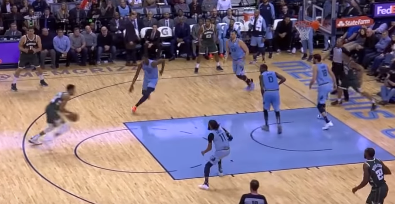 Bucks fitojnë në transfertë (VIDEO)