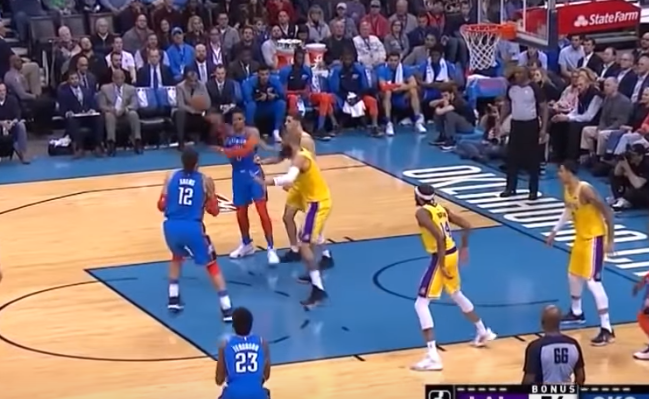 Lakers e mundin OKC-në edhe pa James-in (VIDEO)