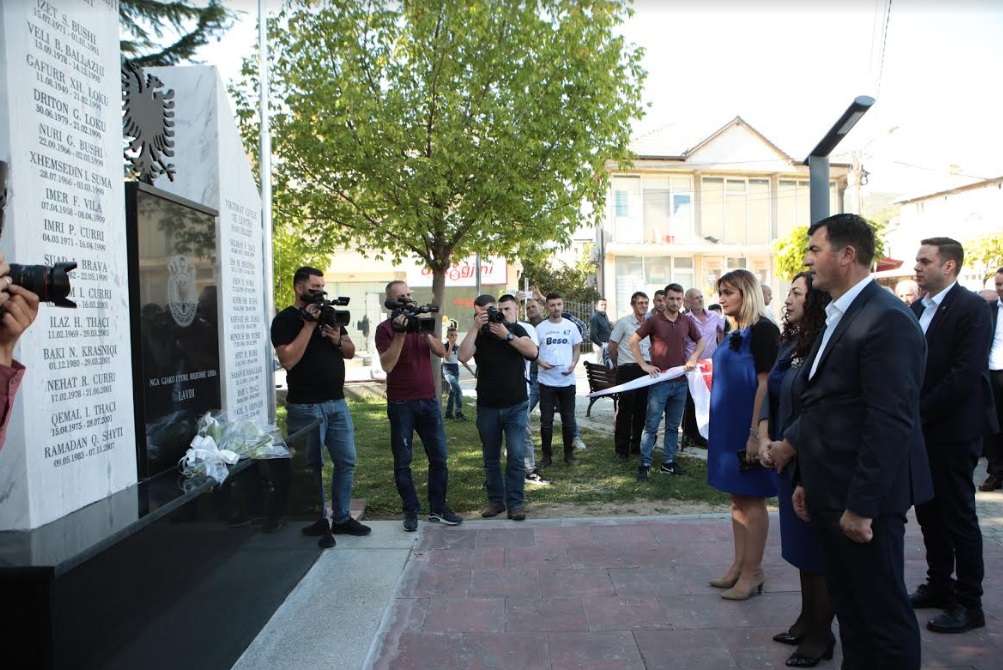 Osmani B N Homazhe Tek Kompleksi Memorial N Han T Elezit Klan Kosova