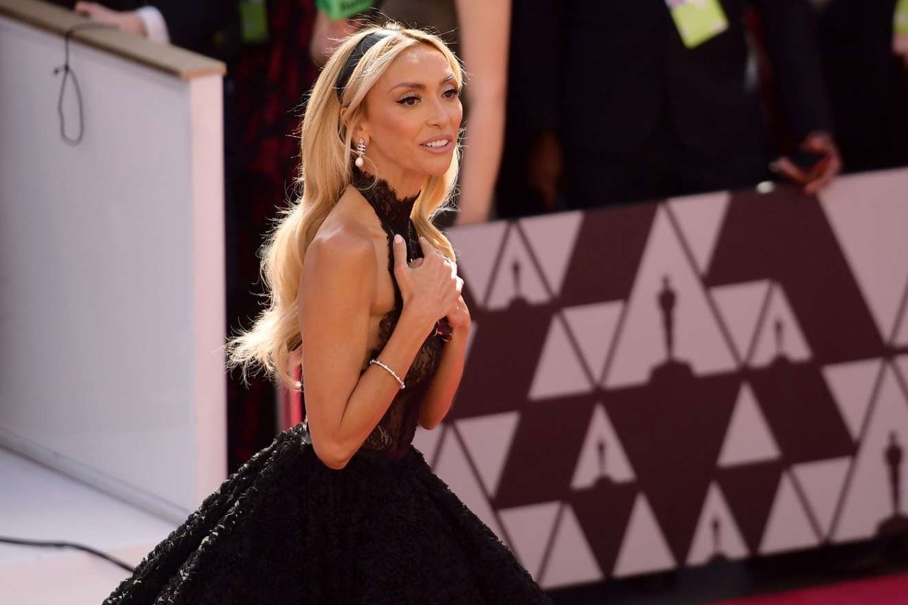 Fansat shqetësohen për pamjen e Giuliana Rancic në paraqitjen e Oscars