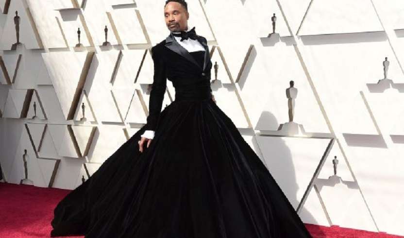 Billy Porter shkon me një veshje të çuditshme në Oscars