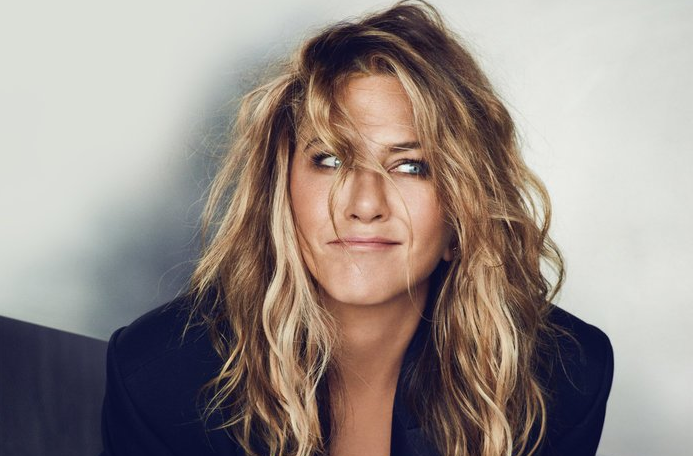 Jennifer Aniston nuk brengoset që po bëhet 50 vjeçare