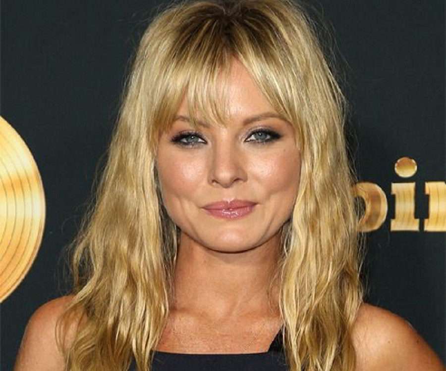Kaitlin Doubleday bëhet nënë (FOTO)