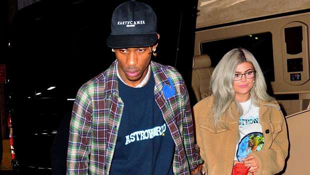 Kylie dhe Travis vazhdojnë festën edhe pas ditëlindjes së vajzës