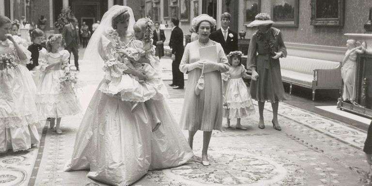 Fotografi të rralla nga dasma e Princeshës Diana