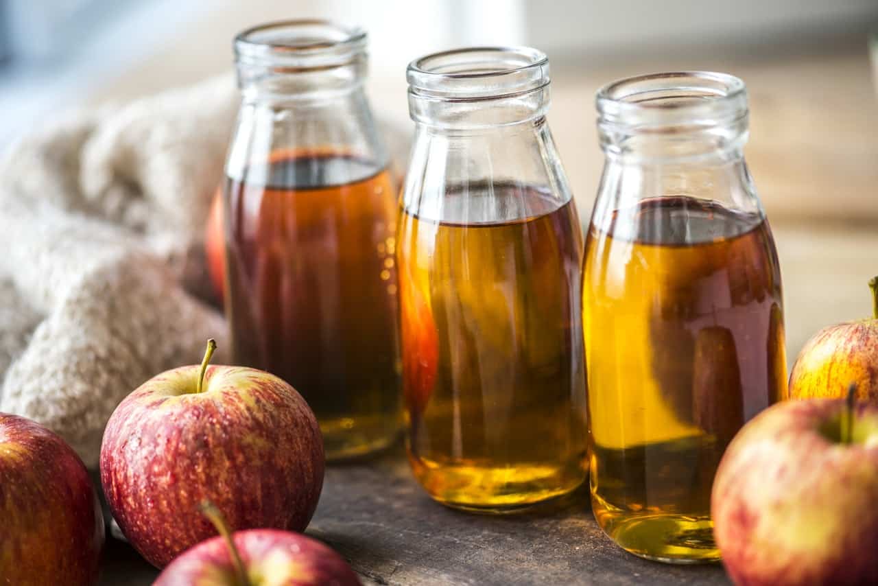 Përdorimet e uthullës së mollës që duhet t’i dini