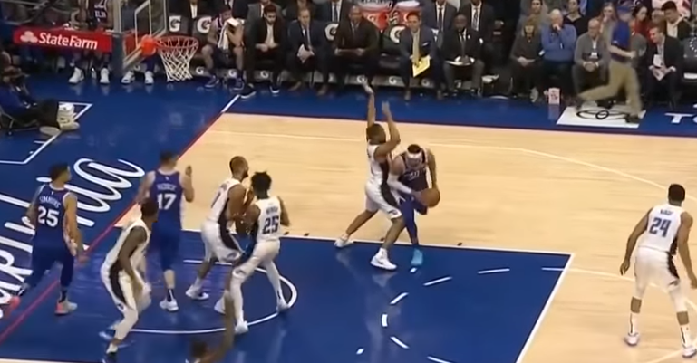 Sixers ngadhënjejnë ndaj Magic (VIDEO)
