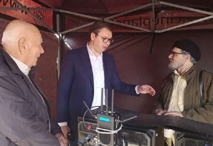 Aleksandër Vuçiq takohet me Johnny Depp