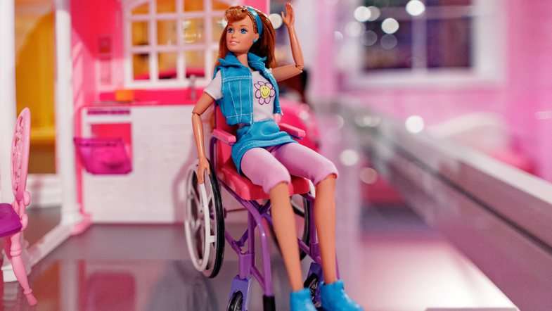 Përgjatë historisë: Si ndryshoi Barbie mënyrën si vajzat shohin botën