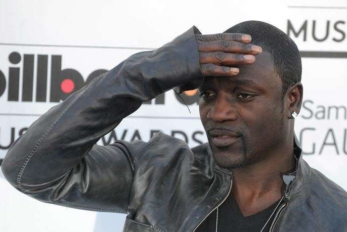 Bëmë baba të të ngjajë! Djali i Akon i futet muzikës