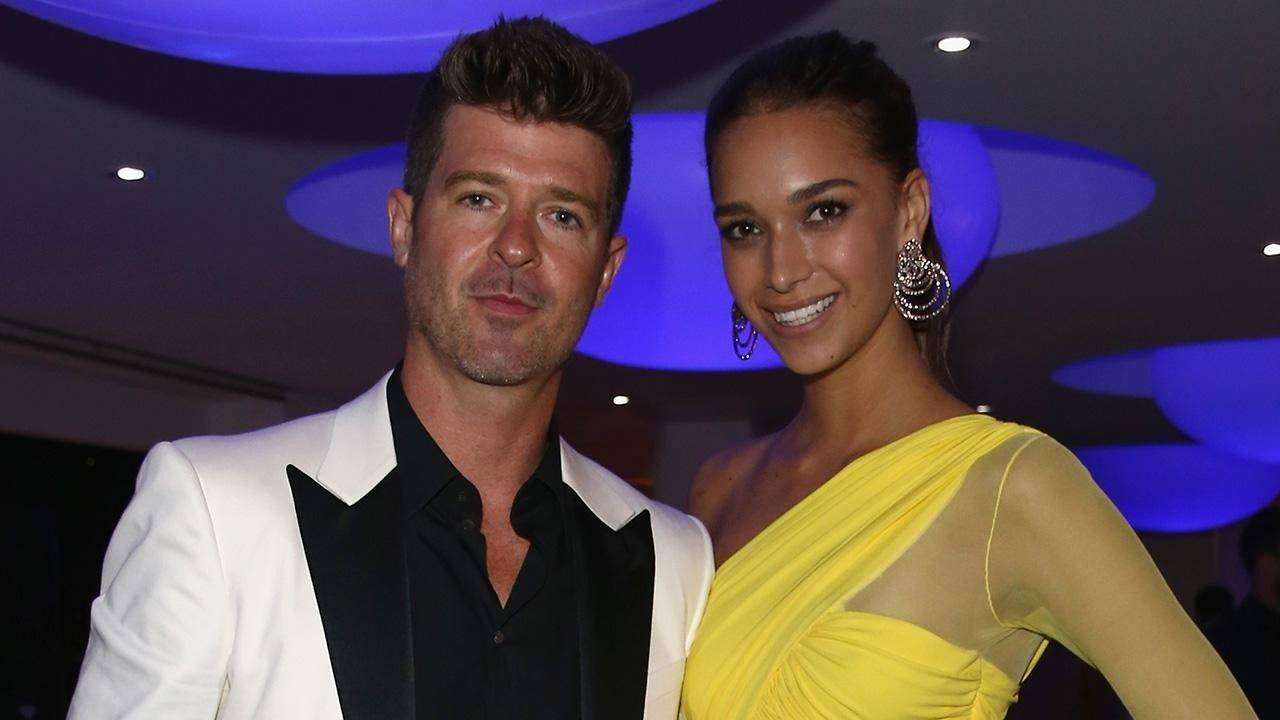 Ku dhe si e festoi Robin Thicke ditëlindjen? (FOTO)