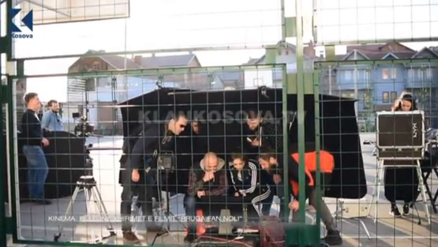 Nisin xhirimet e filmit "Rruga Fan Noli", ngjarje që kthen tek tragjedia e vitit 2007 (VIDEO)