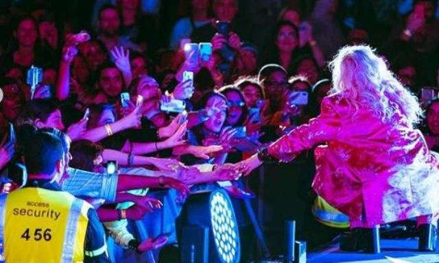 Rita Ora mban koncert në Dubai