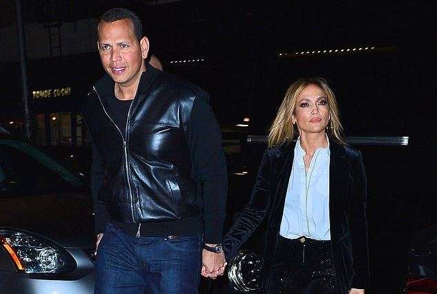 Jennifer Lopez darkon me të fejuarin në “Carbone” të New York