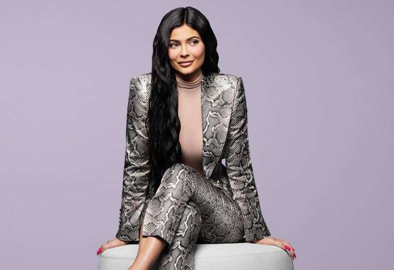 Kylie Jenner, zyrtarisht miliarderja më e re në botë