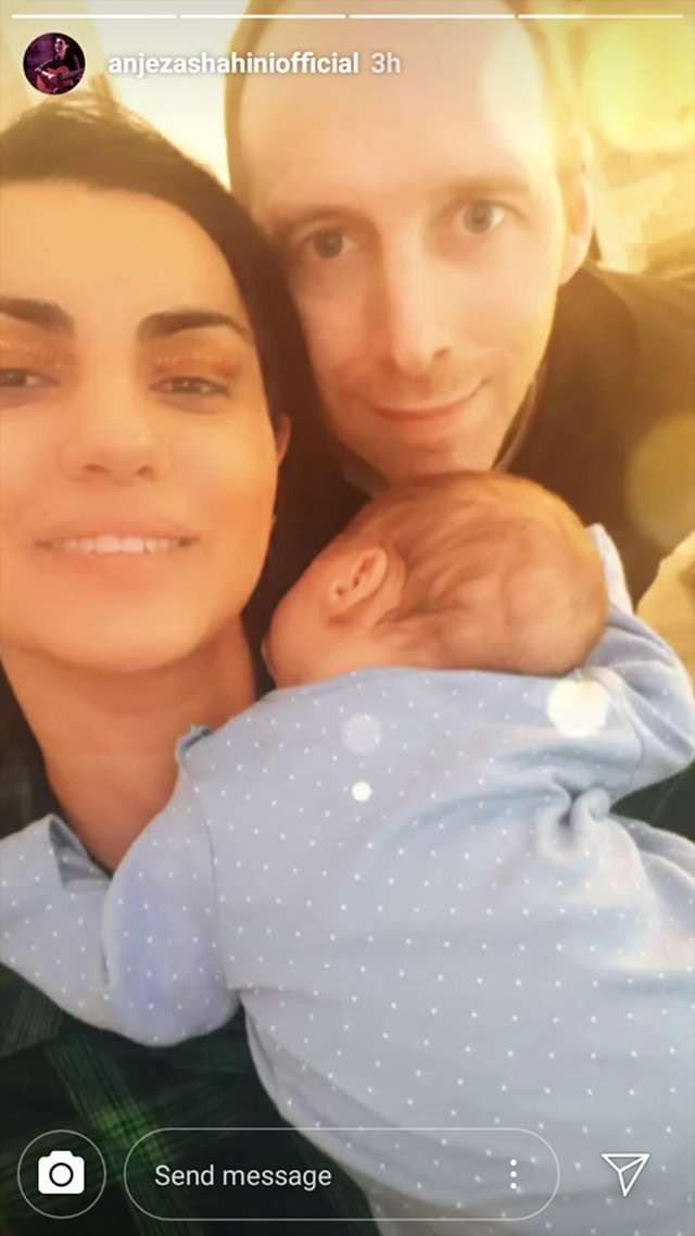 Anjeza Shahini publikon portretin e parë familjar (FOTO) Klan Kosova