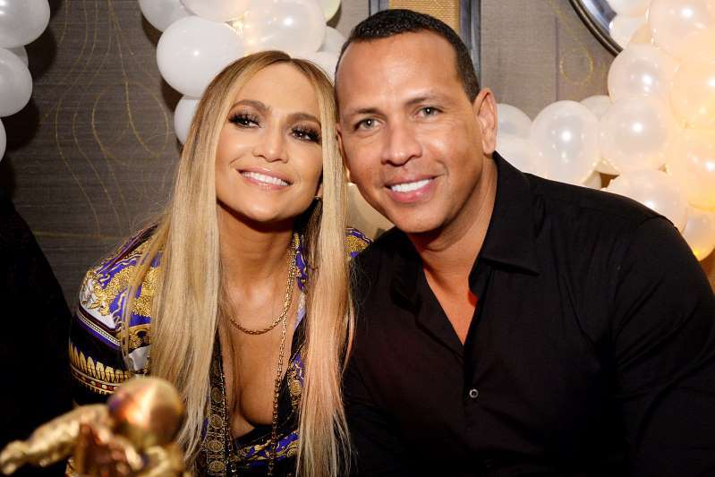 Ellen DeGeneres “pranon” të bëhet shoqëruese e nuses Jennifer Lopez