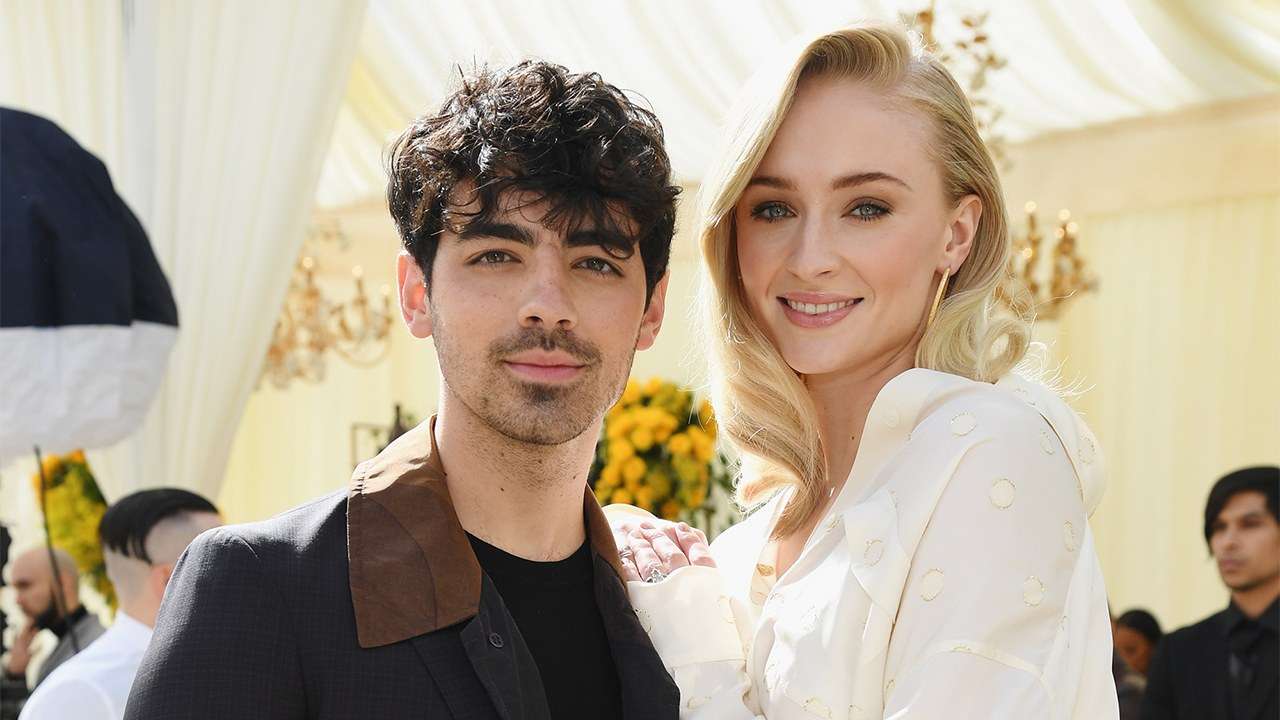 Joe Jonas shkroi një mesazh të ëmbël për Sophie Turner (FOTO)