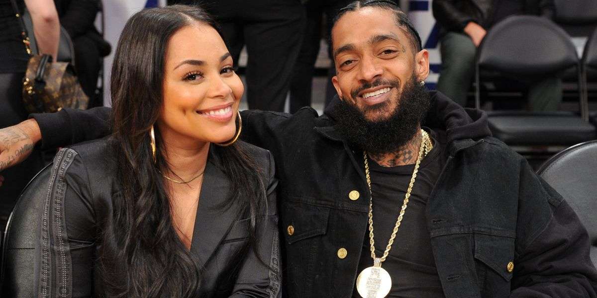 E dashura e Nipsey Hussle, bën tatuazh fytyrën e tij (FOTO)