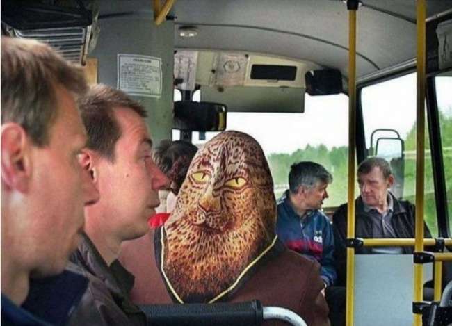 Njerëzit e çuditshëm në transportin publik (FOTO)