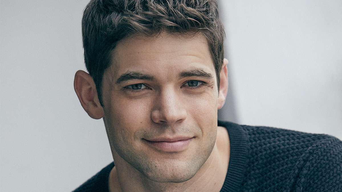 Jeremy Jordan bëhet baba (FOTO)