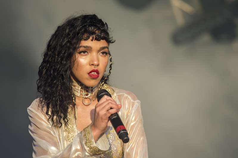 FKA Twigs i kthehet muzikës (VIDEO)