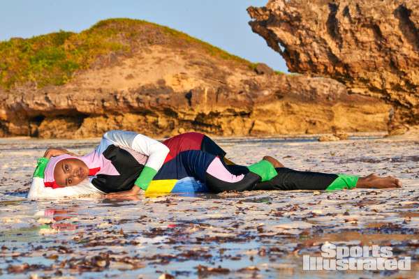 Halima Aden, modelja e parë me hixhab e Sports Illustrated Swimsuit