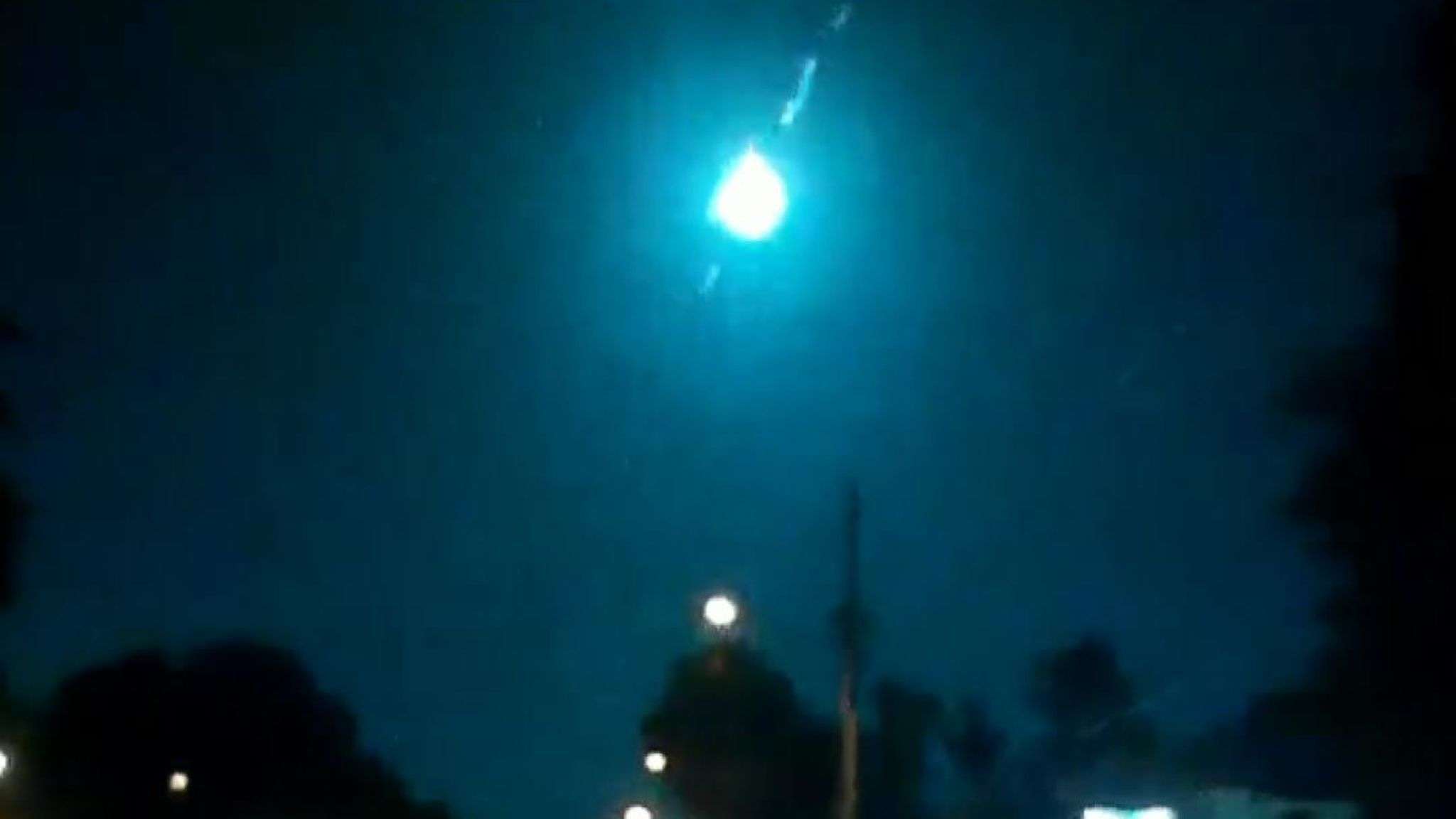 Meteori ndriçon qiellin e Floridës (VIDEO)